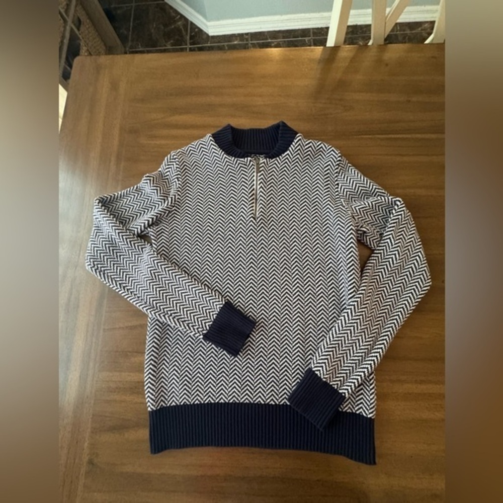 Sean Jean Navy and White Chevron Sweater Medium